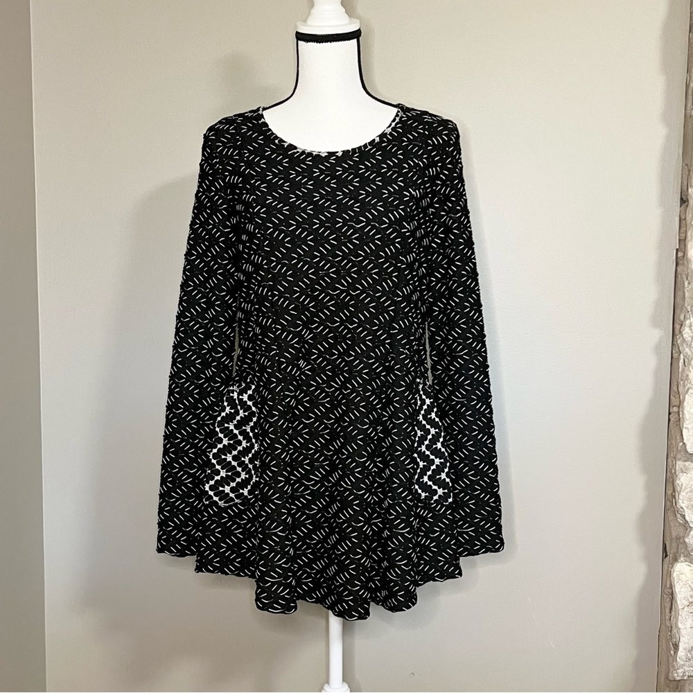 NWT - Joseph Ribkoff Tunic Top - Size 6